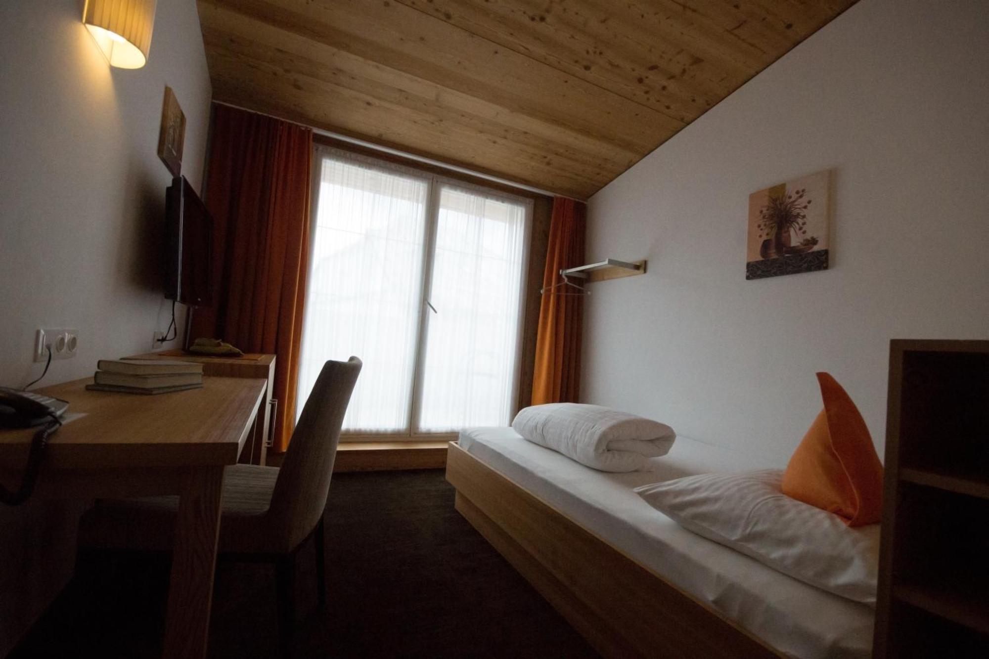 Gasthof Zum Goldenen Loewen Nauders Kültér fotó