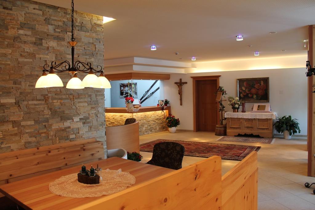 Gasthof Zum Goldenen Loewen Nauders Kültér fotó