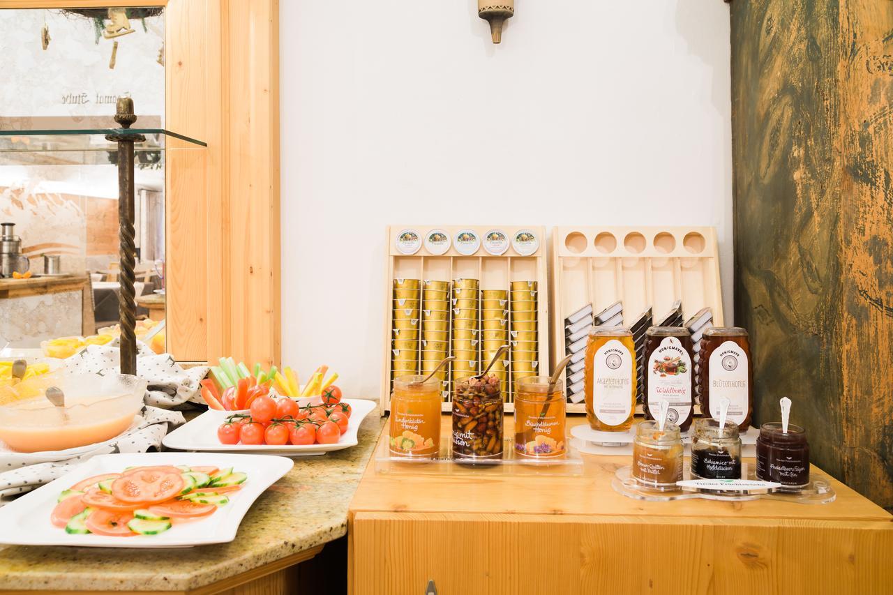 Gasthof Zum Goldenen Loewen Nauders Kültér fotó