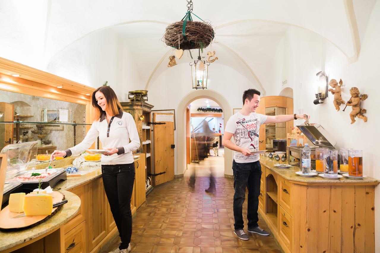 Gasthof Zum Goldenen Loewen Nauders Kültér fotó